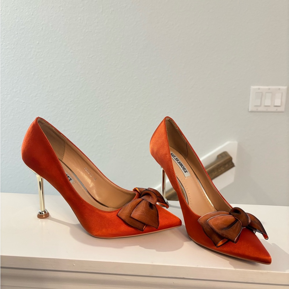No. 55 Tangerine Satin Bow Pumps – Gold Stiletto Heel – Size 38